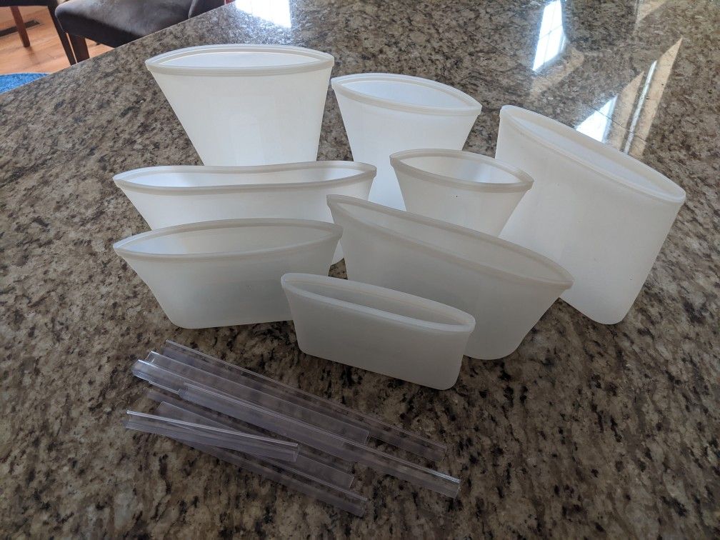 Set of 8 storage containers