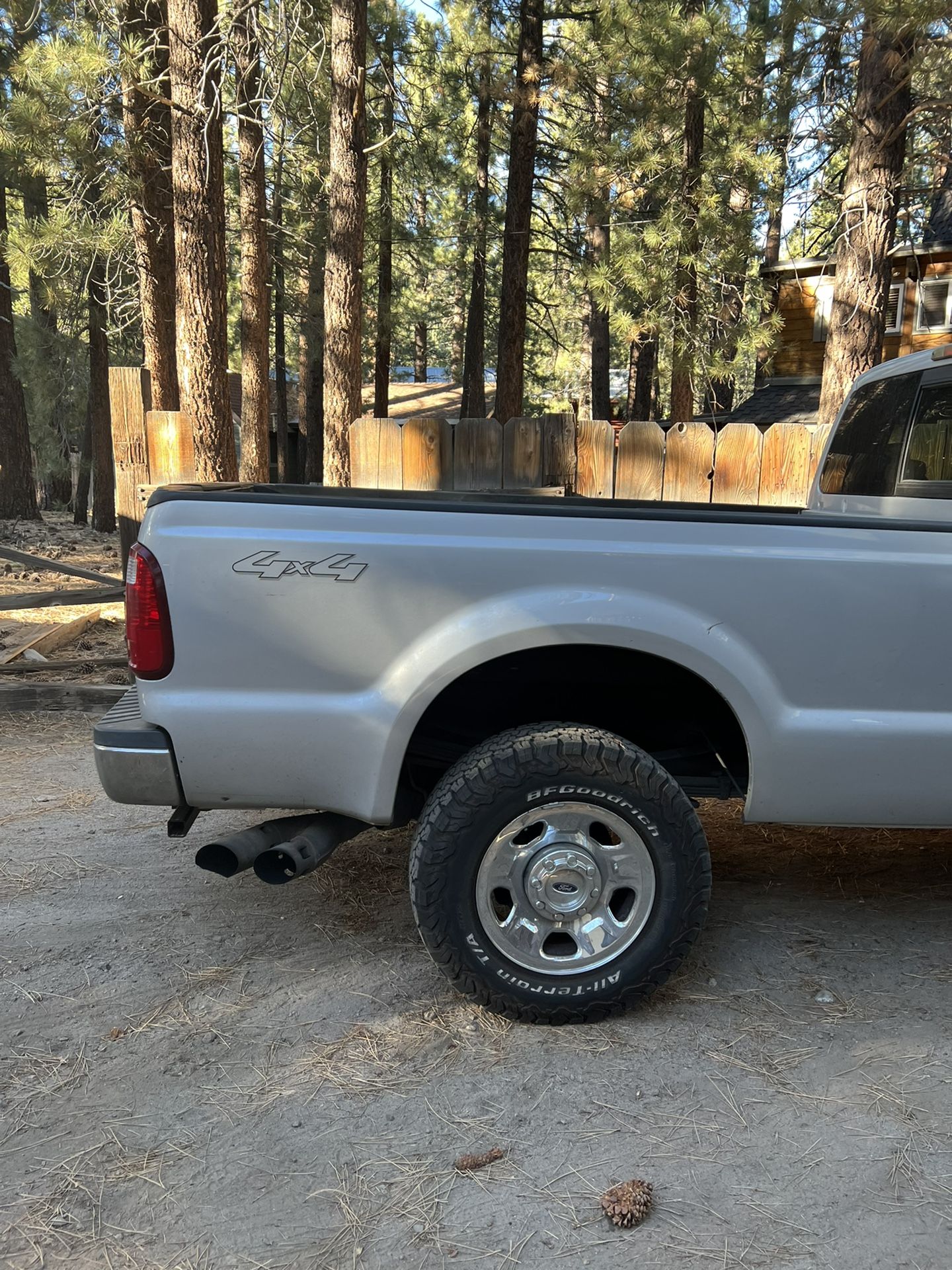 Ford F-350 w/ Lance Camper