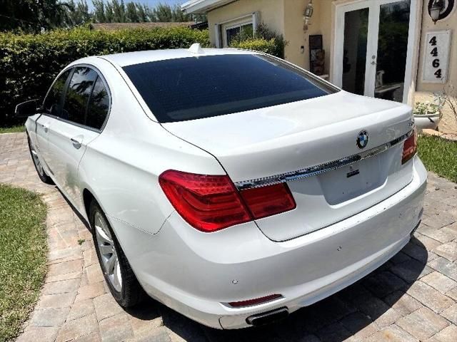 2011 BMW 7-Series