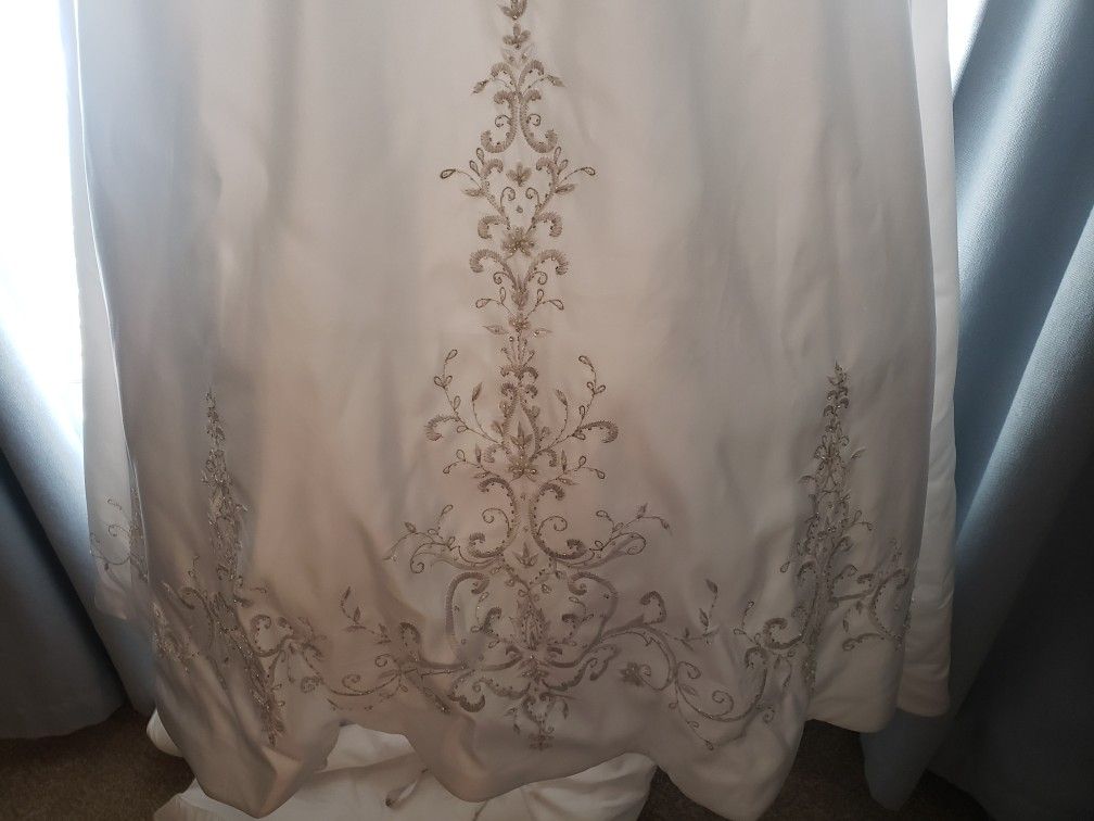 Brand New Wedding Dress Size 16