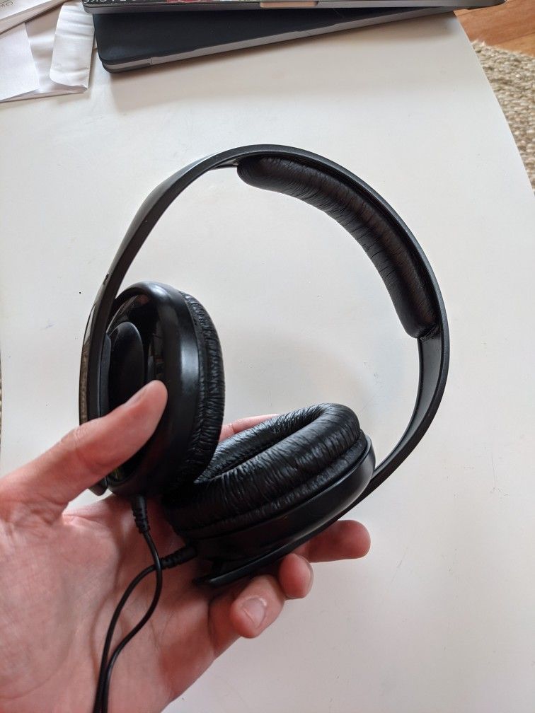 Sennheiser HD202 Wired Headphones