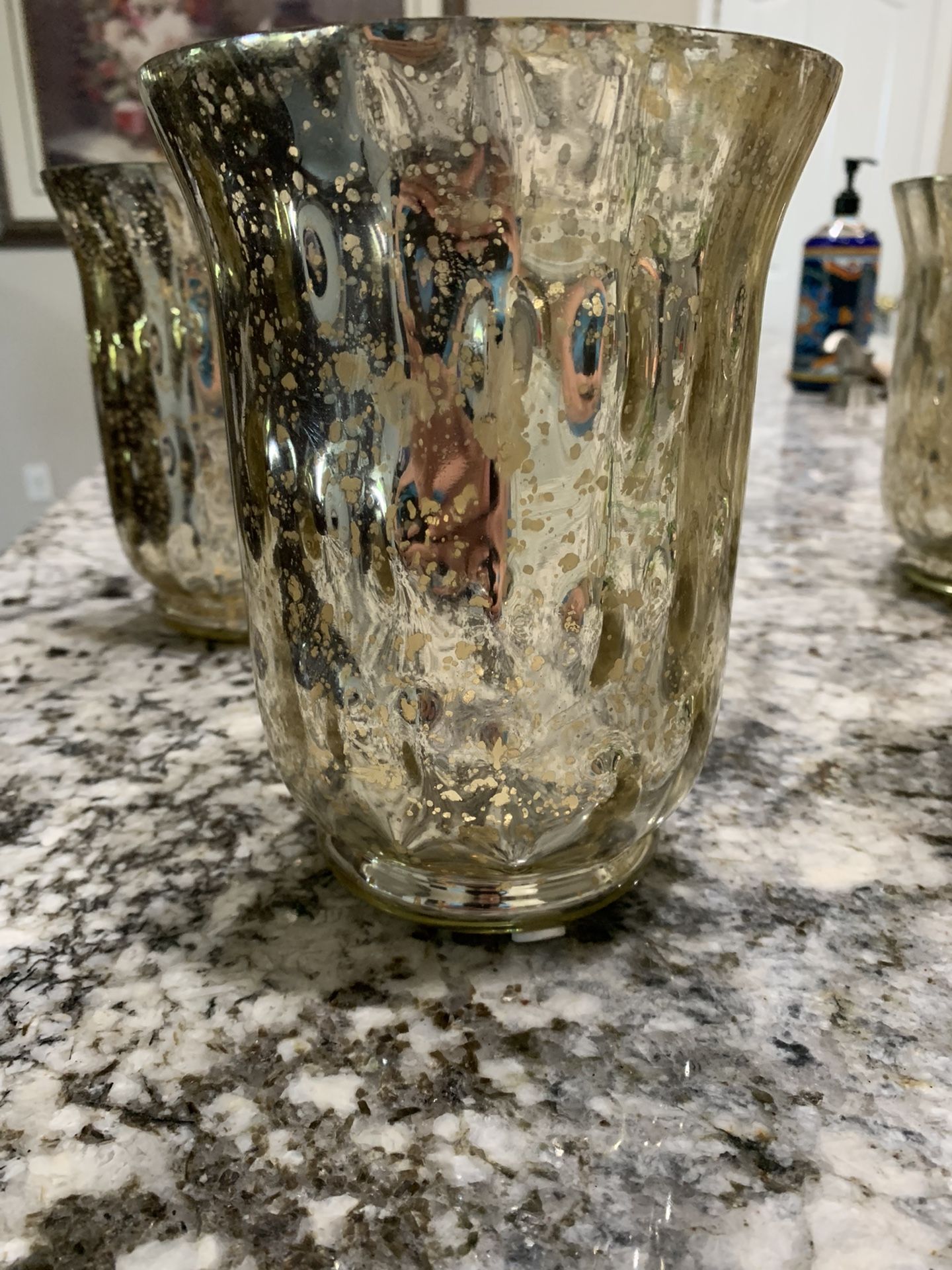 Decoration Vases for Home, Wedding, Anniversary or Any Other Celebration
