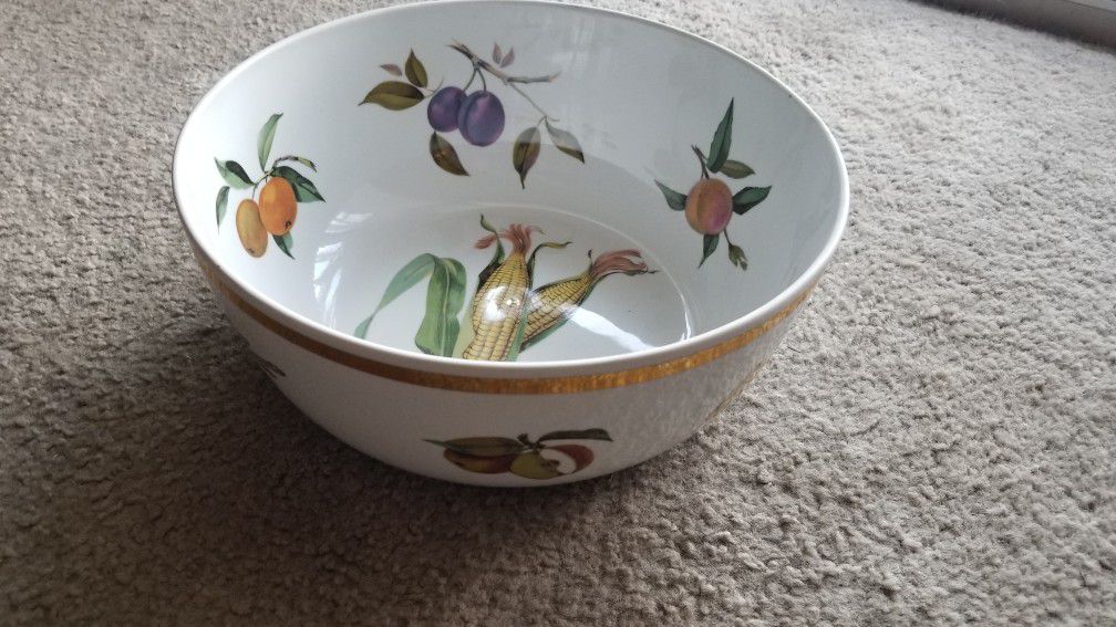 Vintage  Royal Worcester Salad bowl 11"