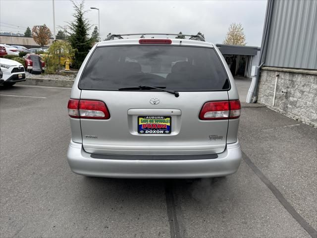 2002 Toyota Sienna
