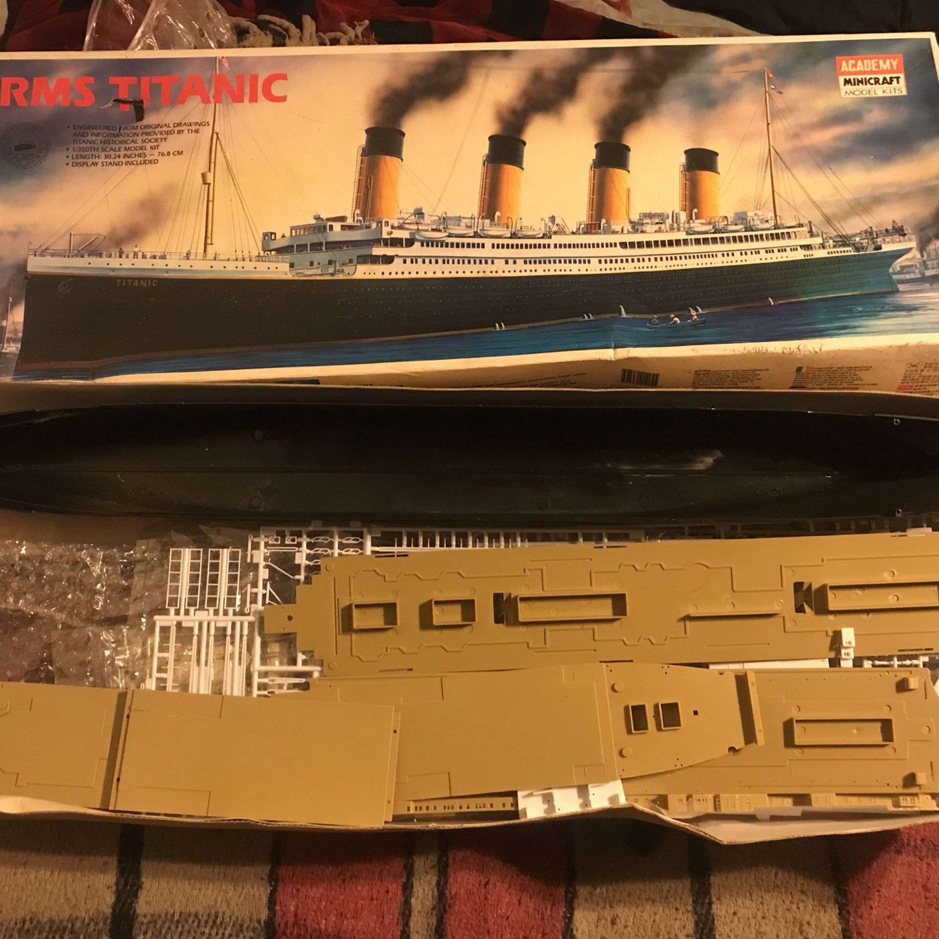 RMS Titanic 1:350 Scale Model