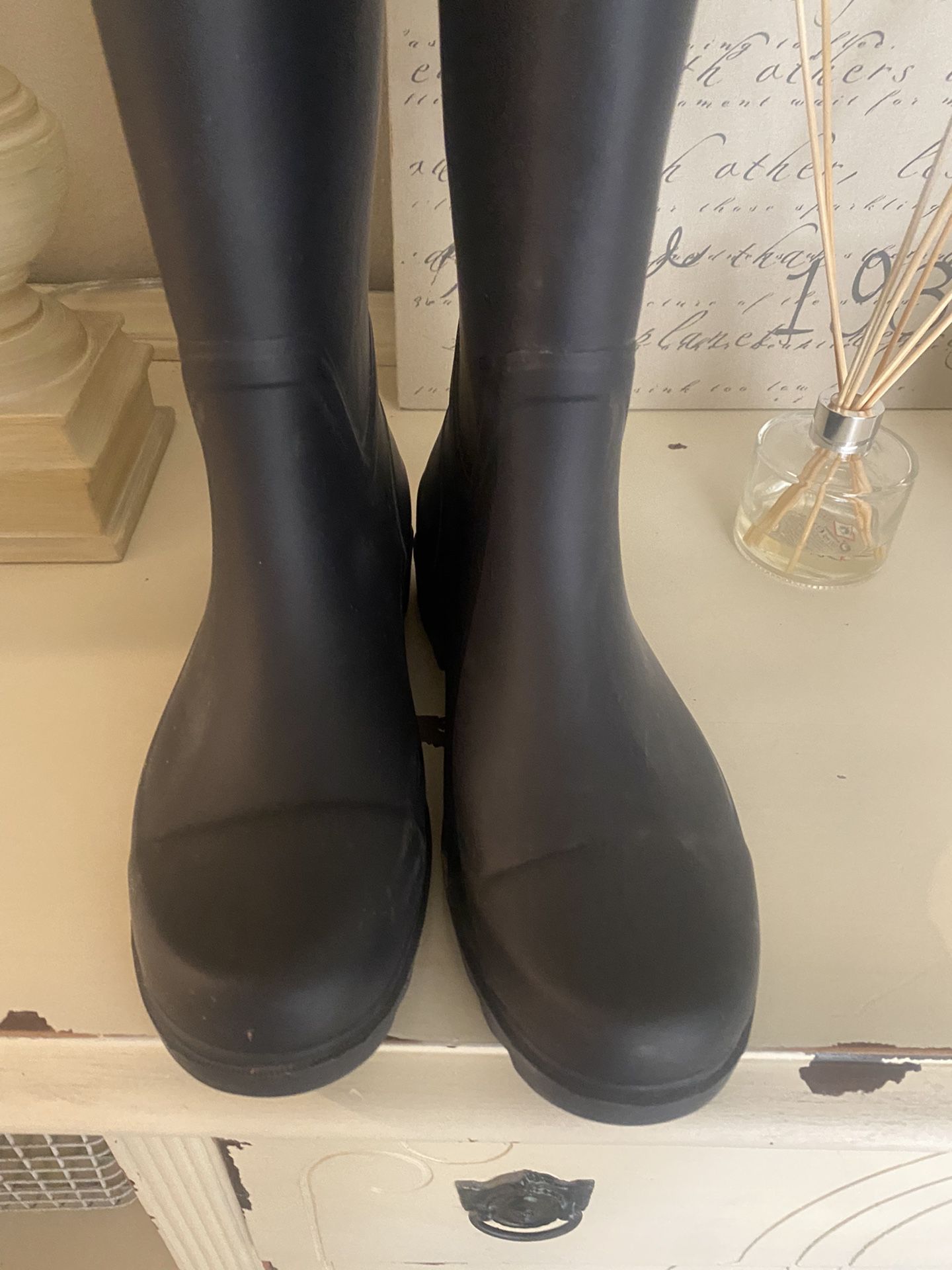 Tory Burch Navy Blue Rain boots- Size 9-NEW