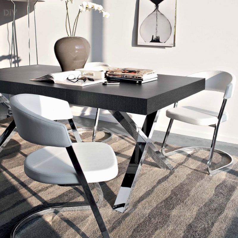 Calligaris table 4 Chairs And 1 Bench INCLUDED