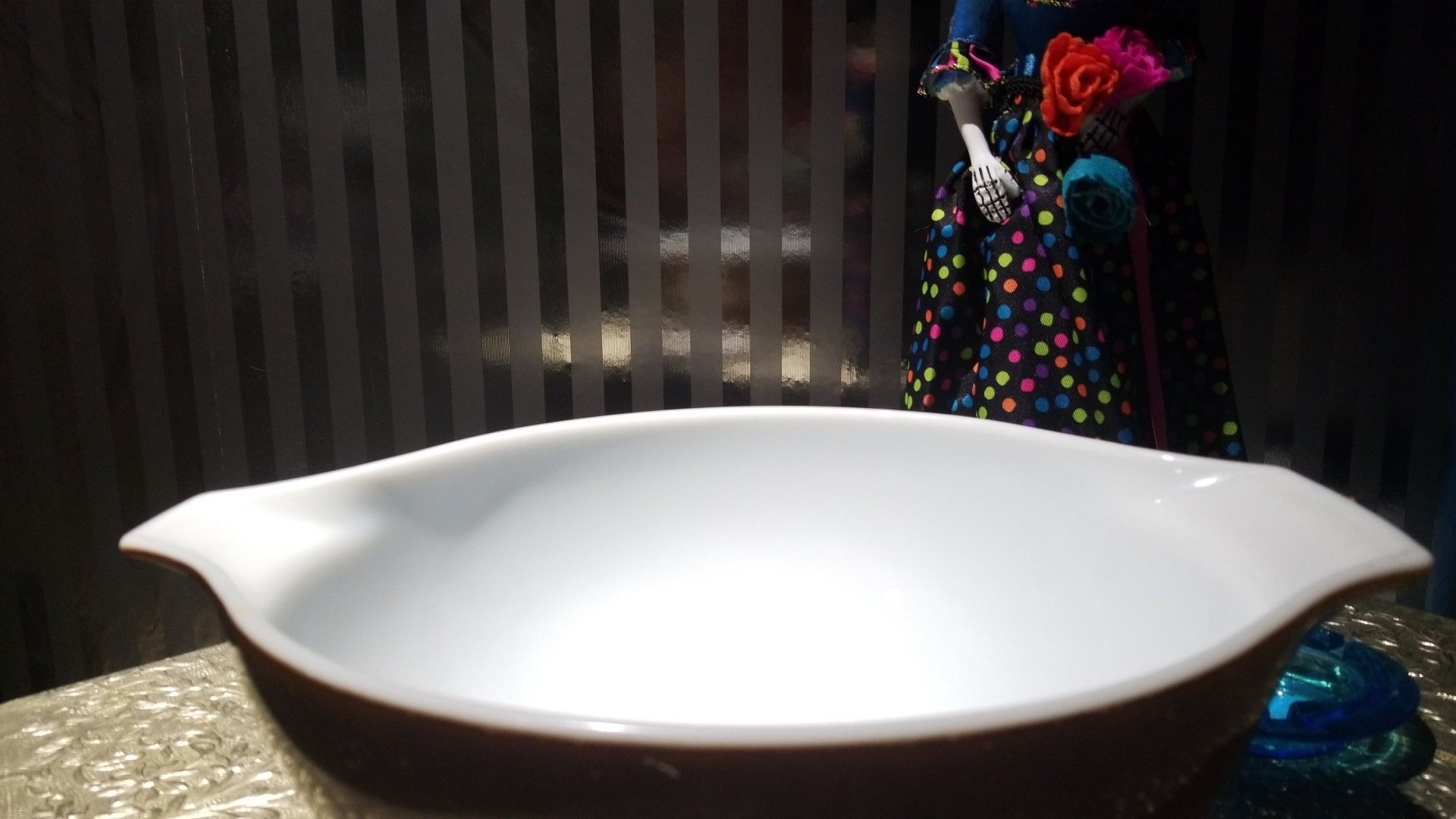 large brown vintage mint PYREX BOWL