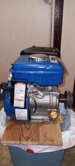 LIKE NEW GREYHOUND 2.5 HP GAS ENGINE READY TO GO NEW $250 ASKING $100!!!  Thumbnail
