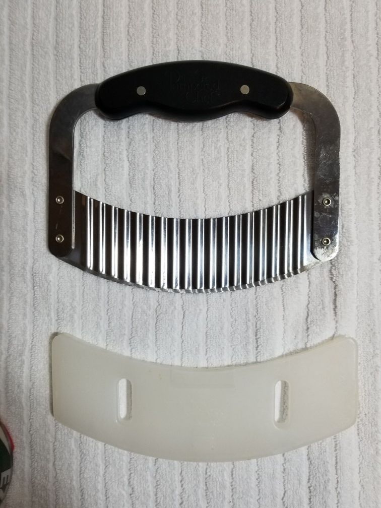 Pampered chef cutter