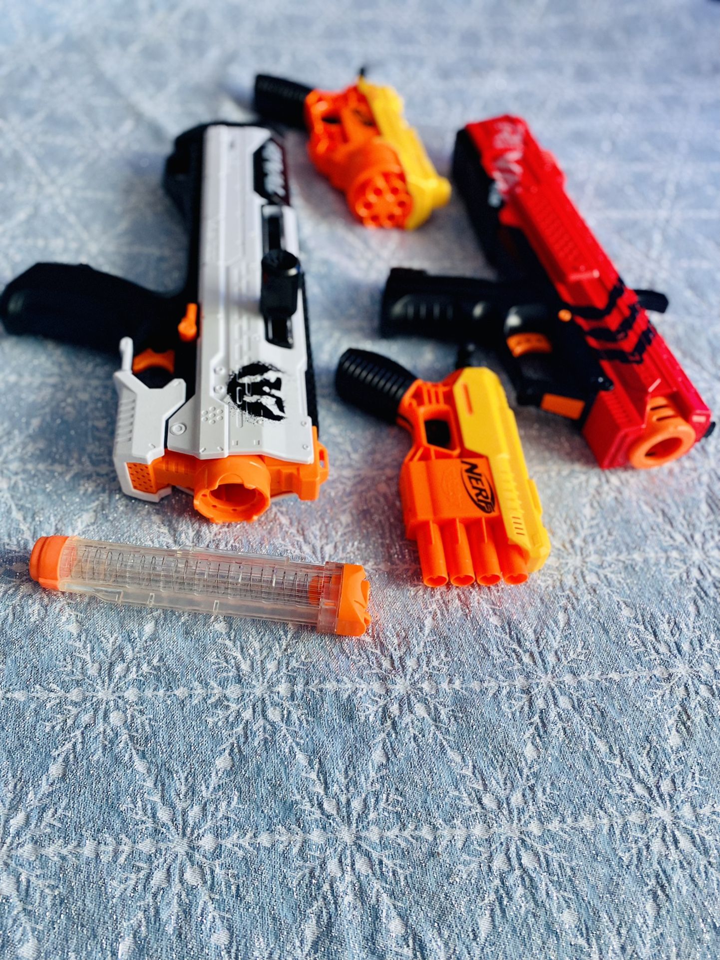 NERF GUNS