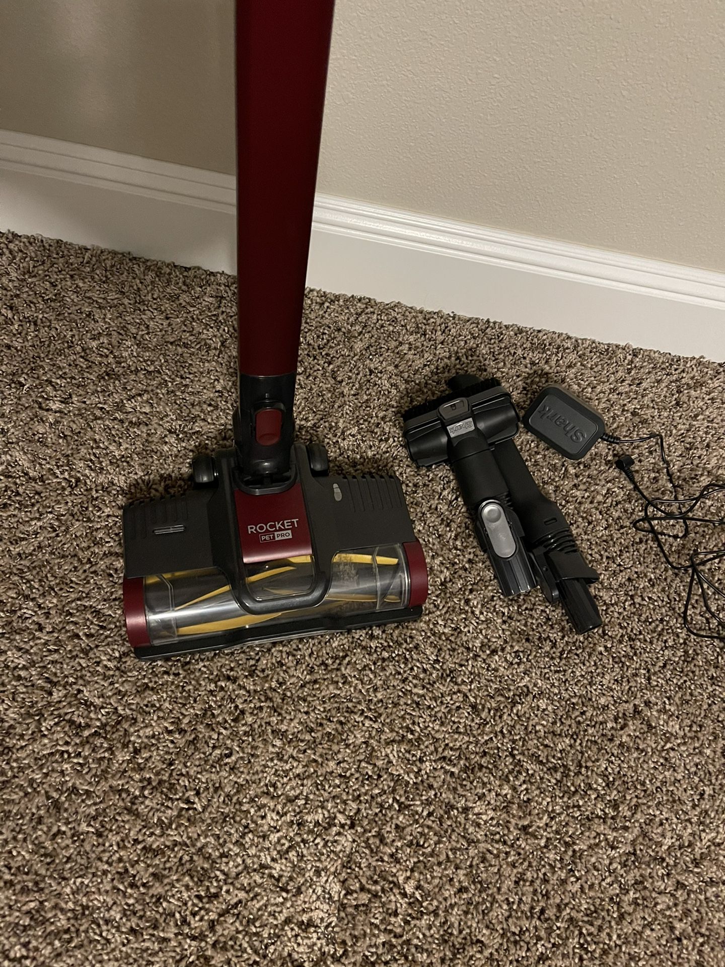 Brand new Cordless Shark vacuum (Best Offer Accepted)