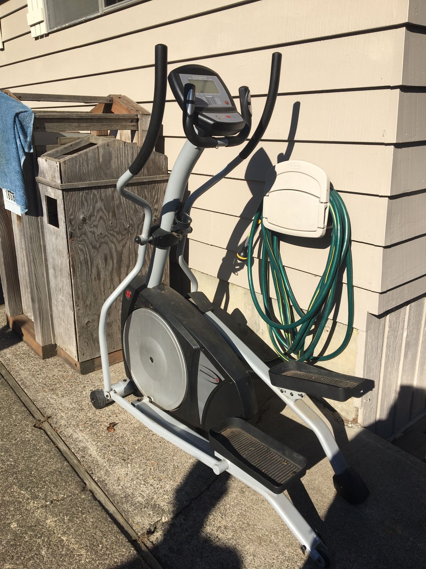 Schwinn 418 Elliptical for Sale in Portland, OR OfferUp