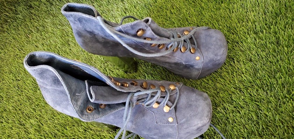 Women's High Heels 👠Shoes. Size 8