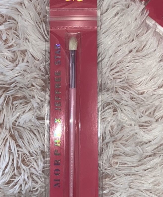 Jeffree Star JS6 Rule Blender Brush