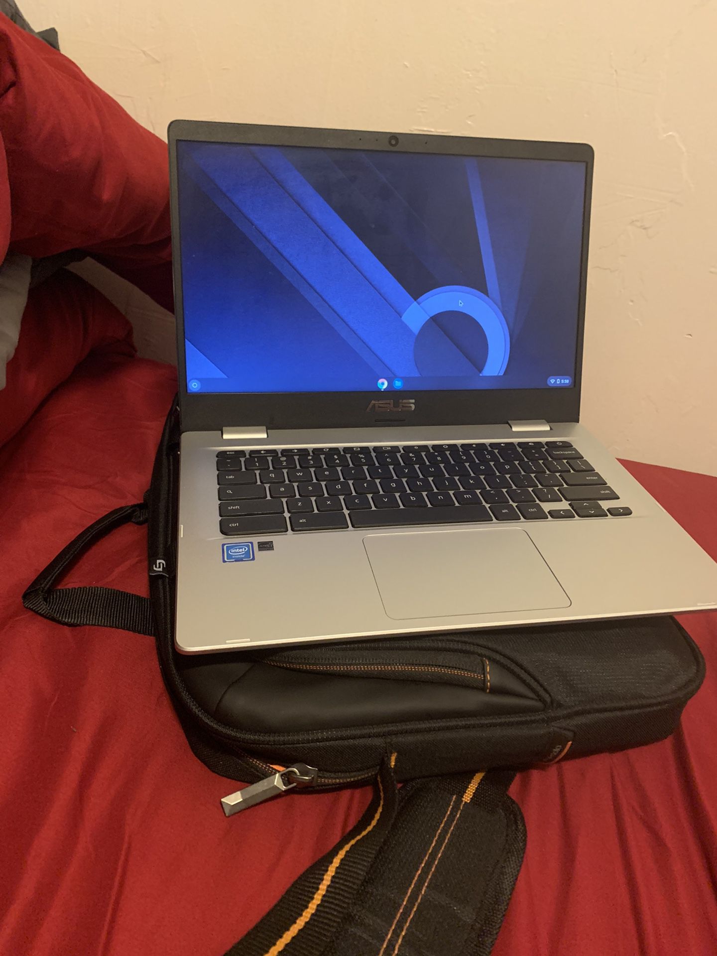 ASUS Laptop 14in Chromebook Silver