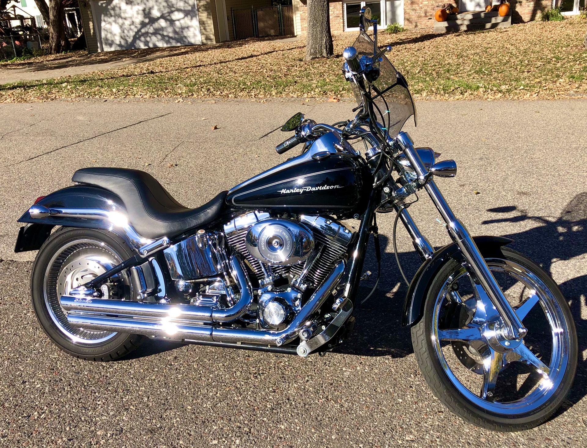 2005 HD Softail Deuce fuel injected