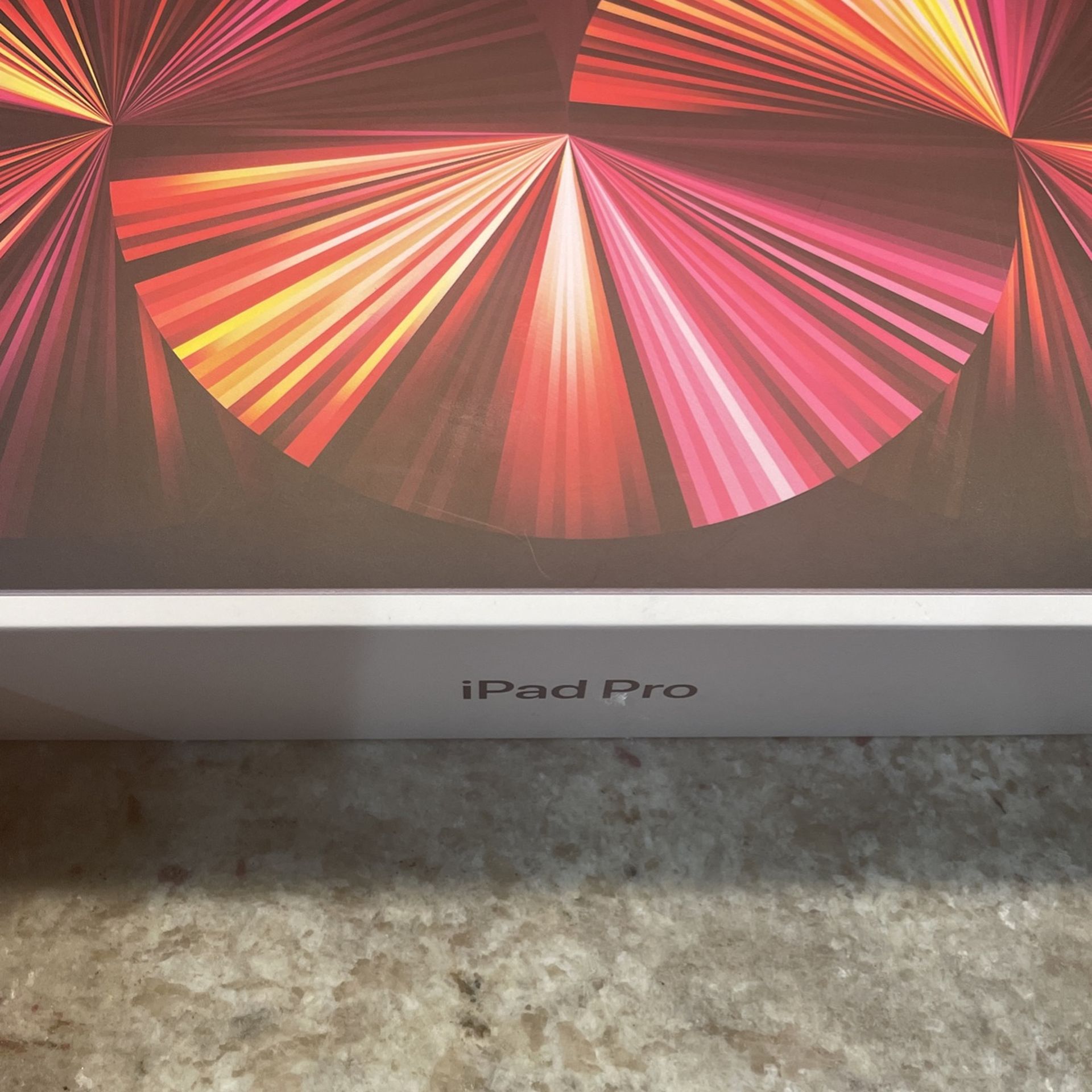 iPad Pro 128 GB 2021 (3rd Generation ) Great Condition