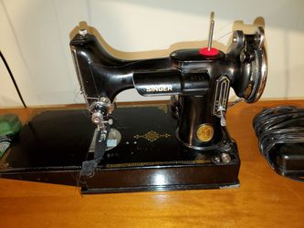 Singer Sewing Machine.  221 Featherweight..1938 Thumbnail