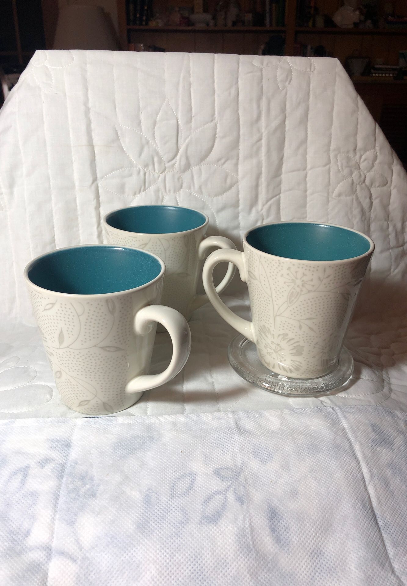 Noritake Colorwave Linen and Turquoise Mugs
