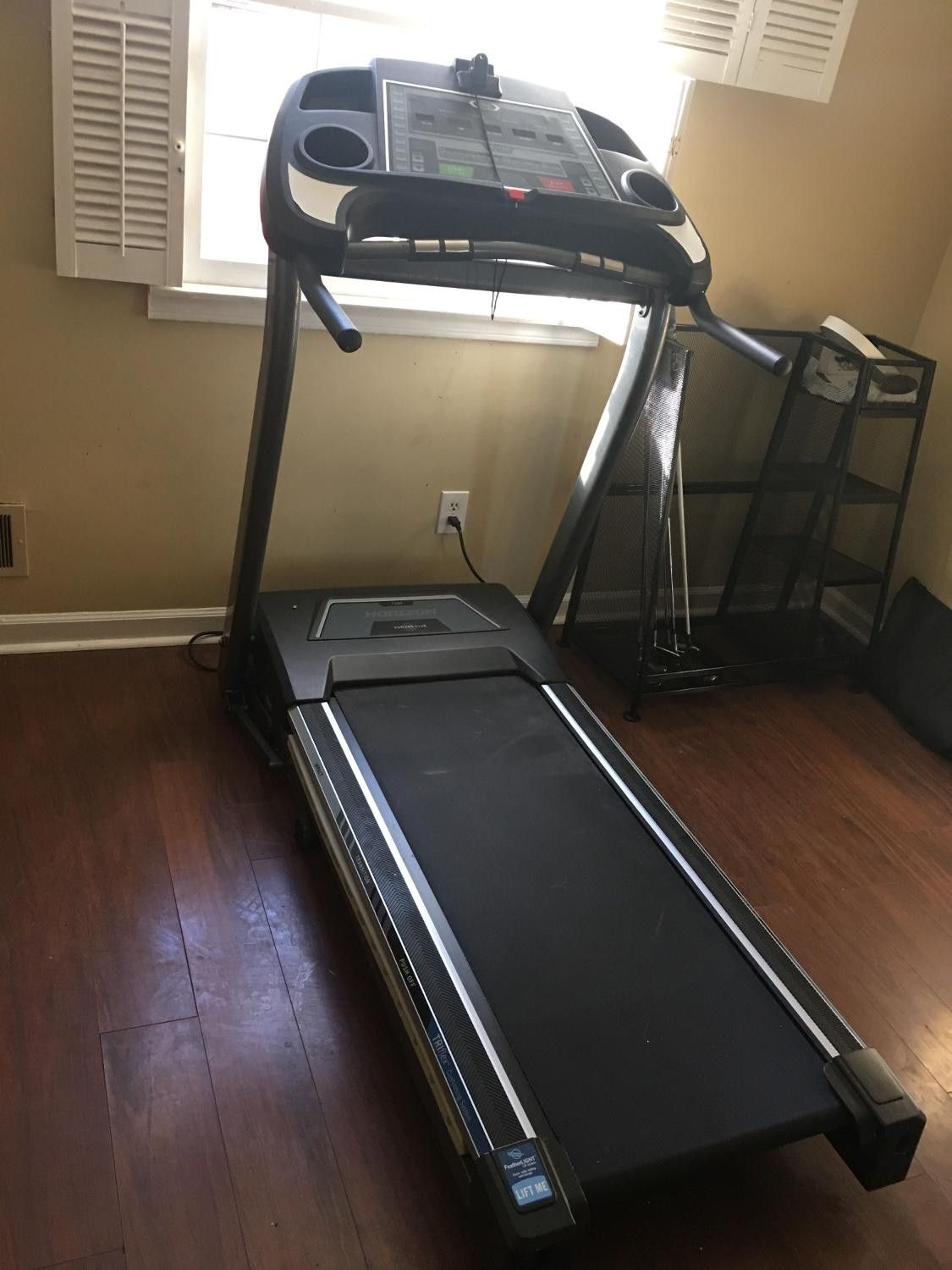 Horizon T500 Treadmill for Sale in Indianapolis, IN OfferUp