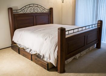 Cherry Wood King Bed With Mattress, Keller Chestnut Creek King Bed