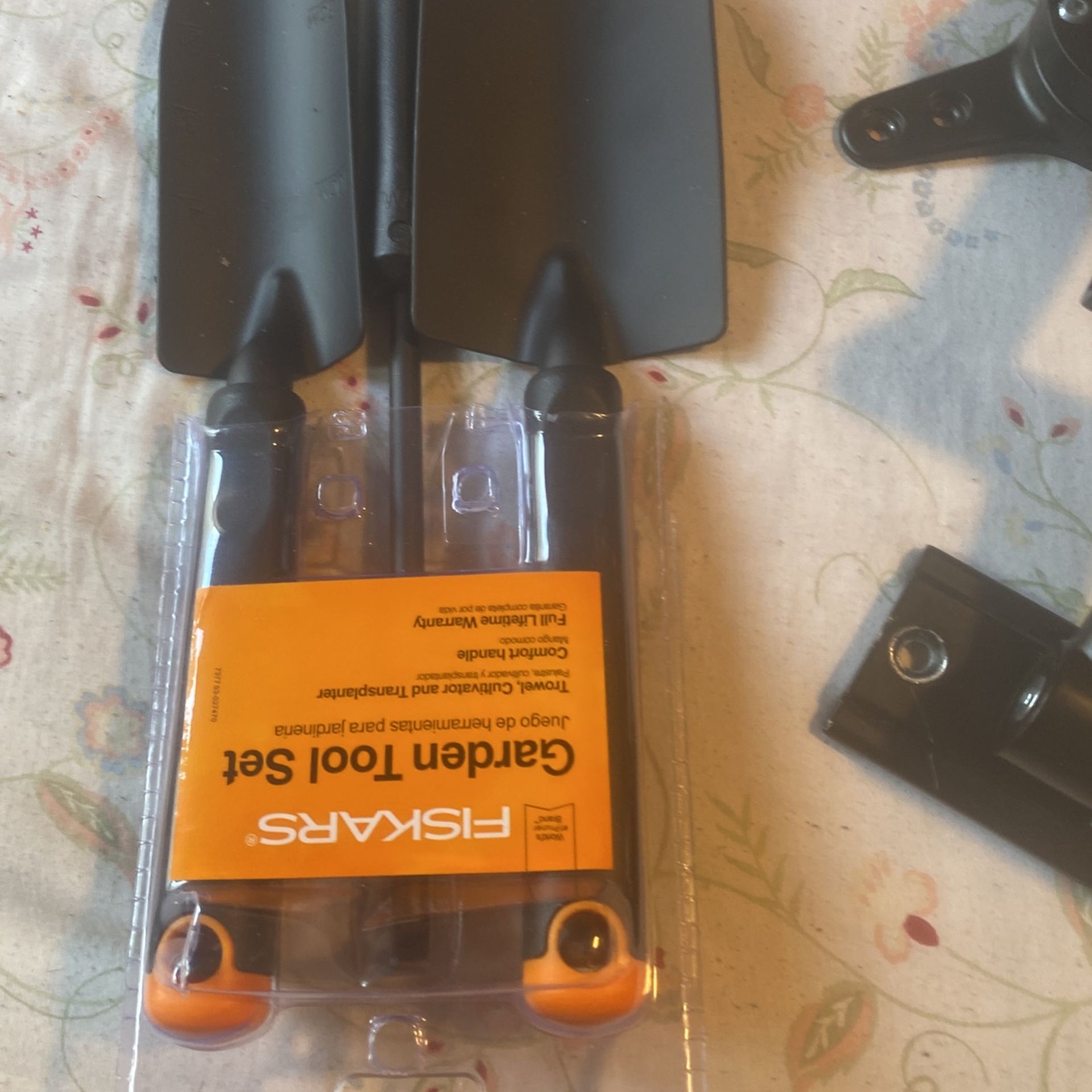 Tv Mount& Garden Tool Set