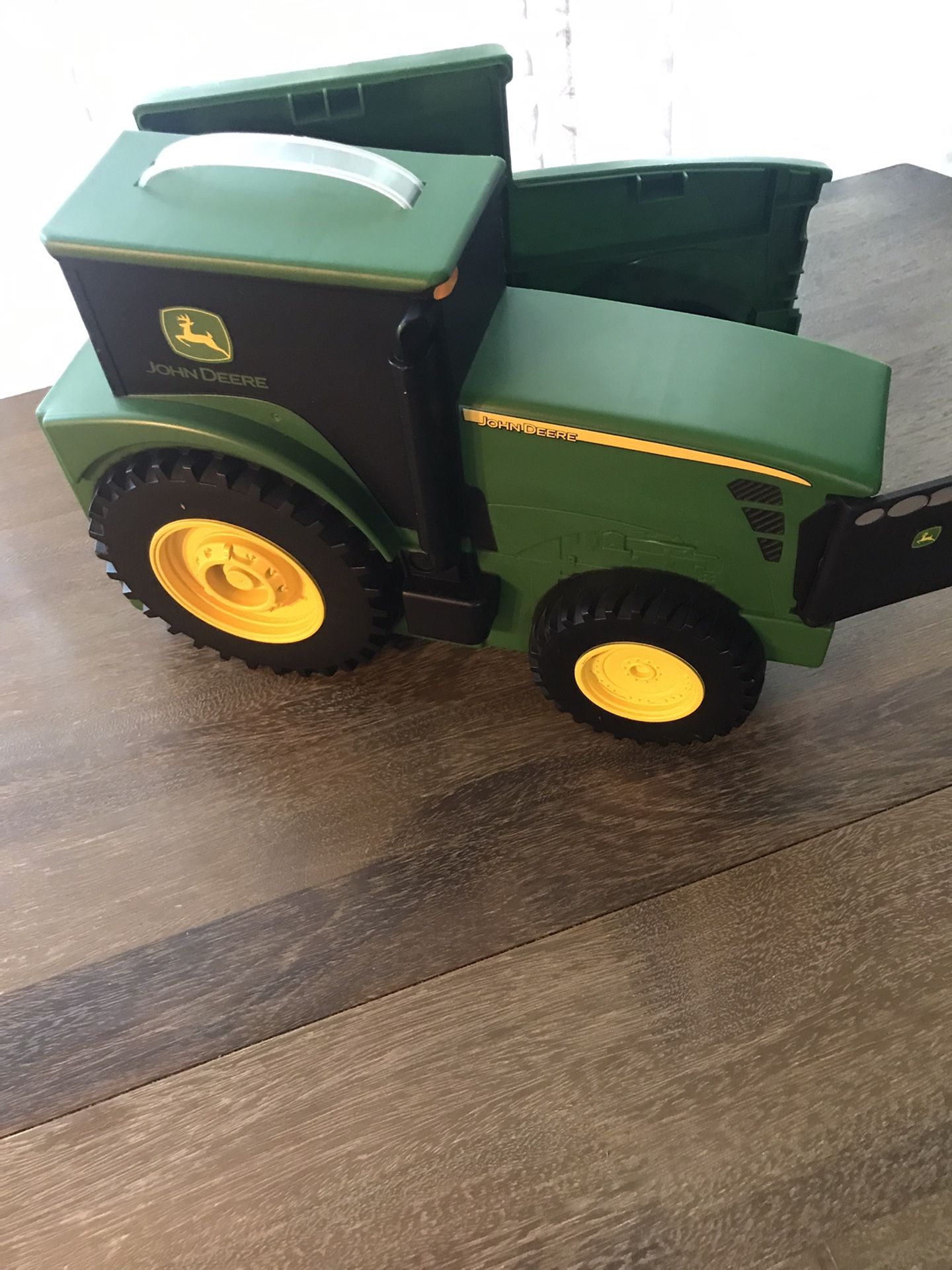 John Deere Toy carrier storage