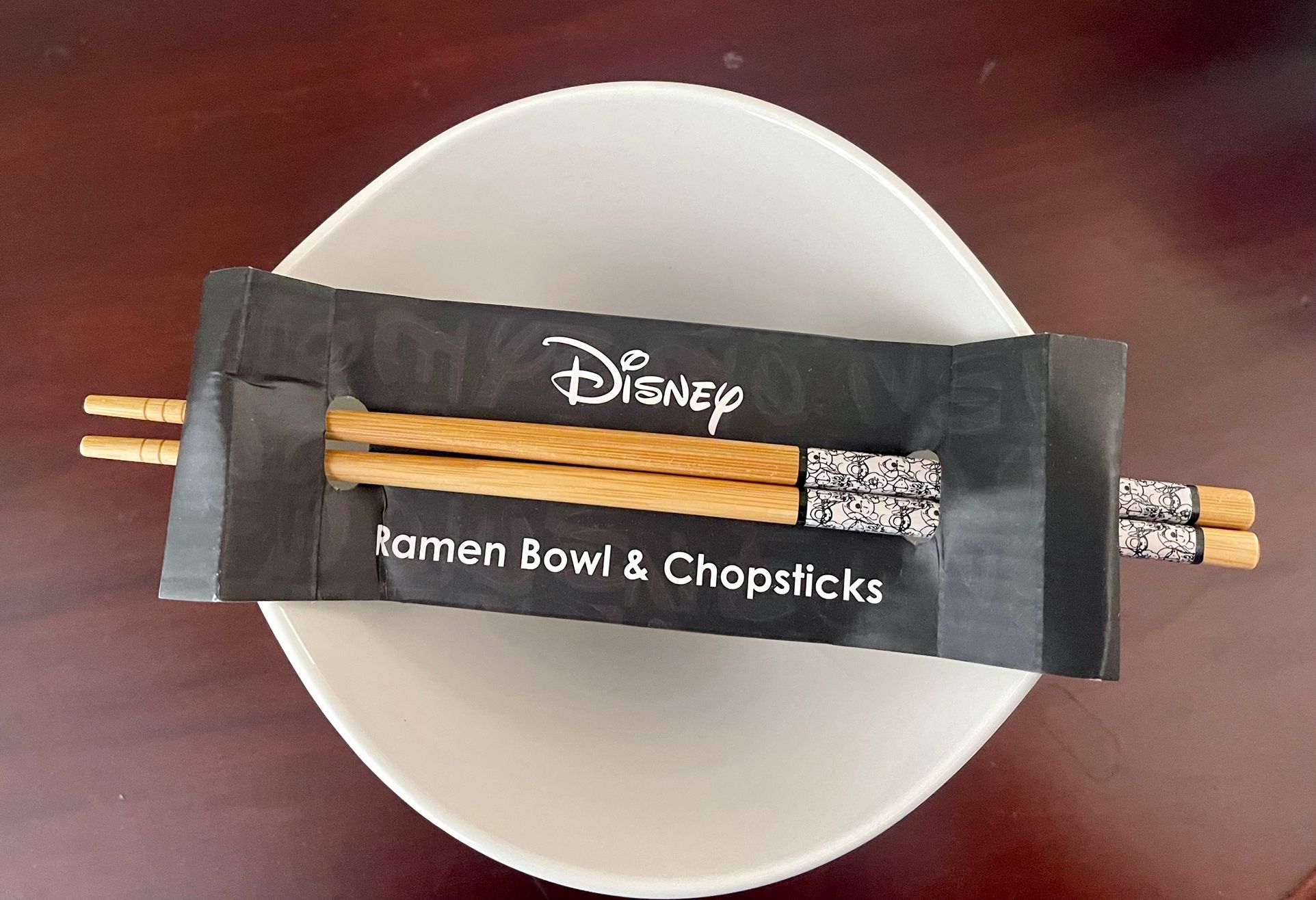 Disney Winnie the Pooh Ramen Bowls and Chopsticks