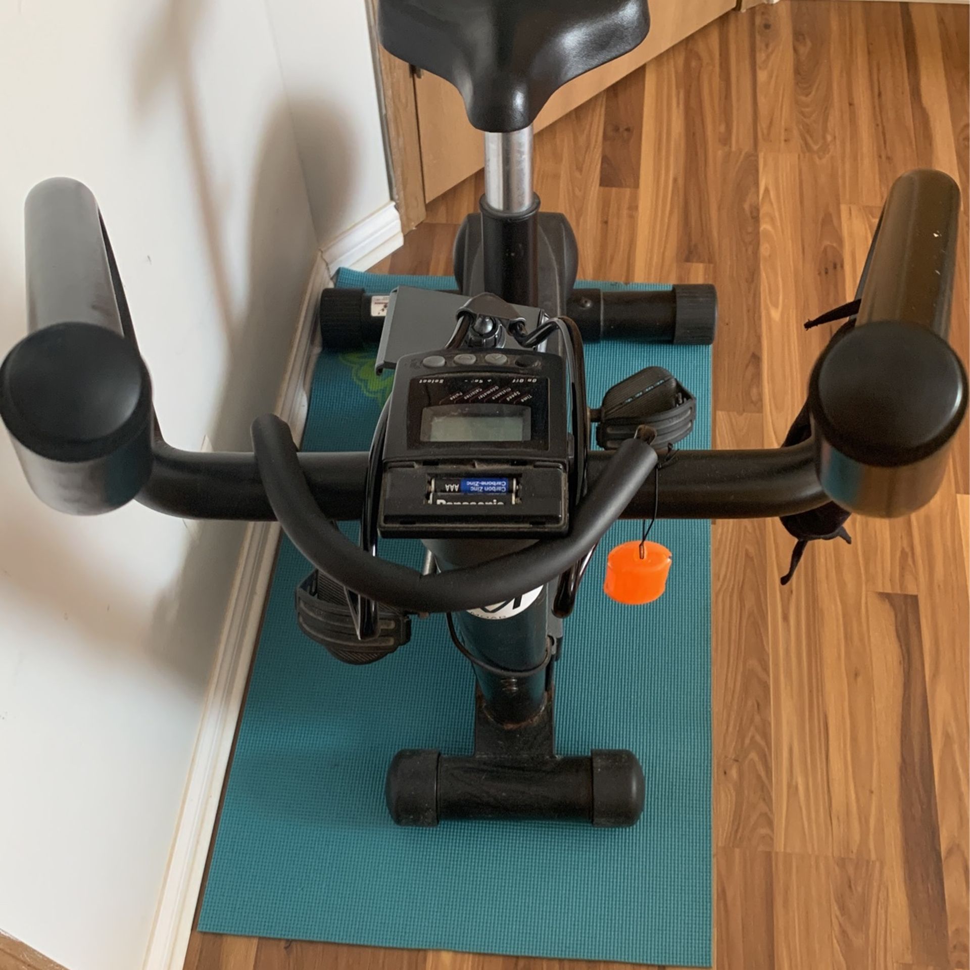 Schwinn 105p Exercise Bike for Sale in Batavia, IL OfferUp