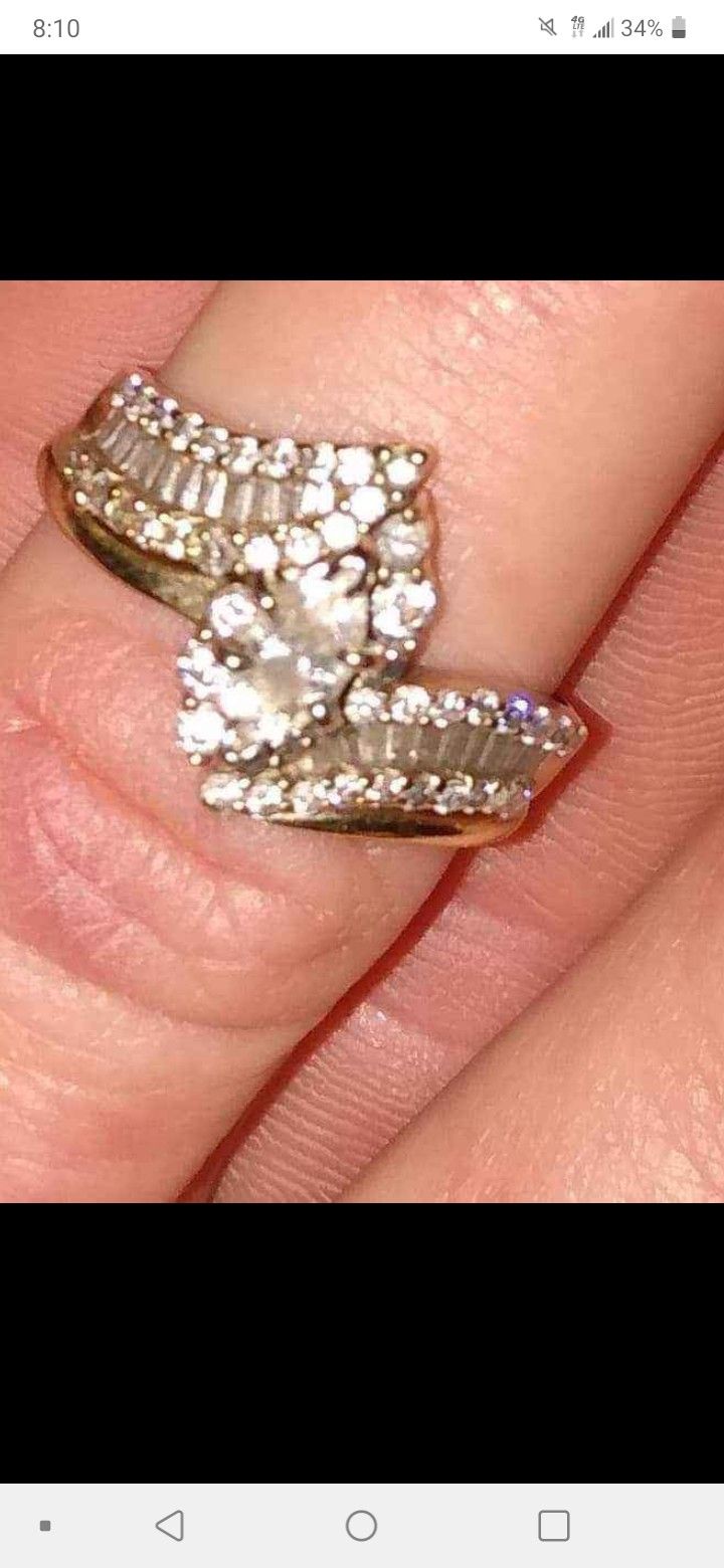 14 k Gold 2peice 1.5 Carot Diamond Wedding Ring Set