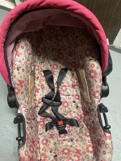 A baby Girl Car seat  Thumbnail