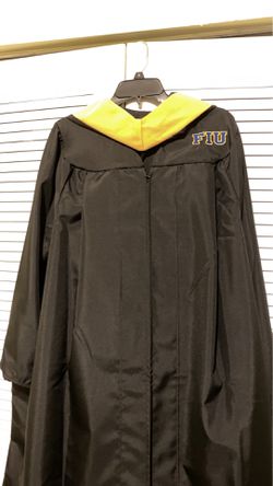 FIU Master’s Graduate Cap & Gown Thumbnail