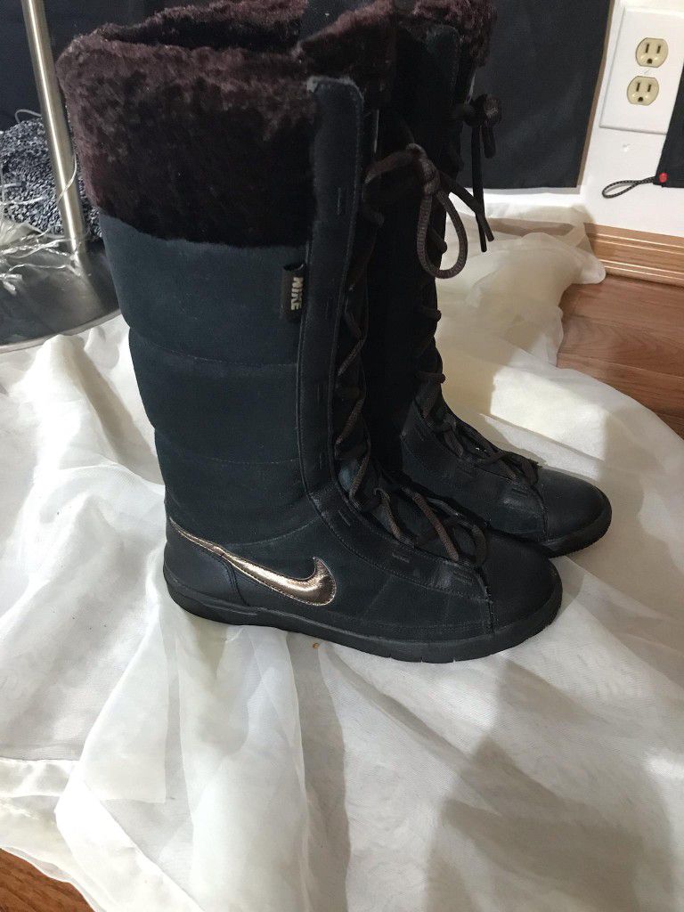 7) Nike HI 2 VTG Snow Sneaker Boots