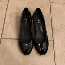 Women’s Shoes,flats,heels,flip flops  Thumbnail