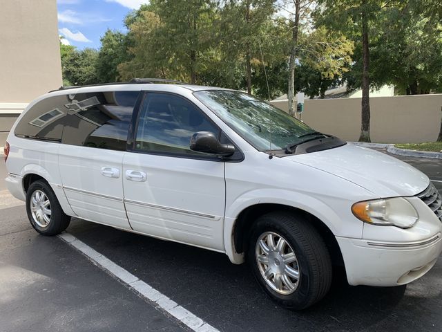2006 Chrysler Town & Country