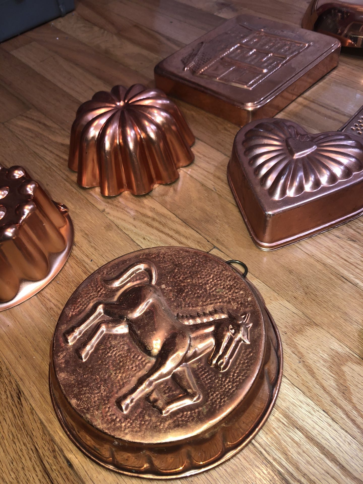 12 piece Copper Kitchenware Cooking, Baking & Decoration Set, Pot Pan Baking Bundt Cake, etc