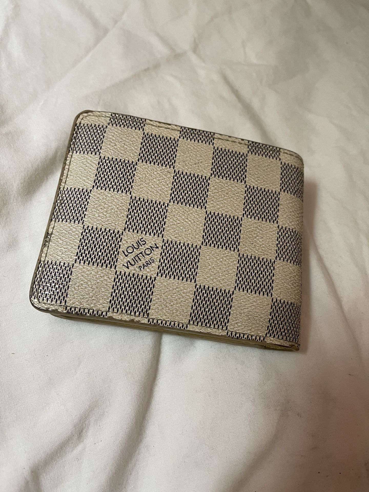 Mens Louis Vuitton Wallet for Sale in Lancaster, CA OfferUp