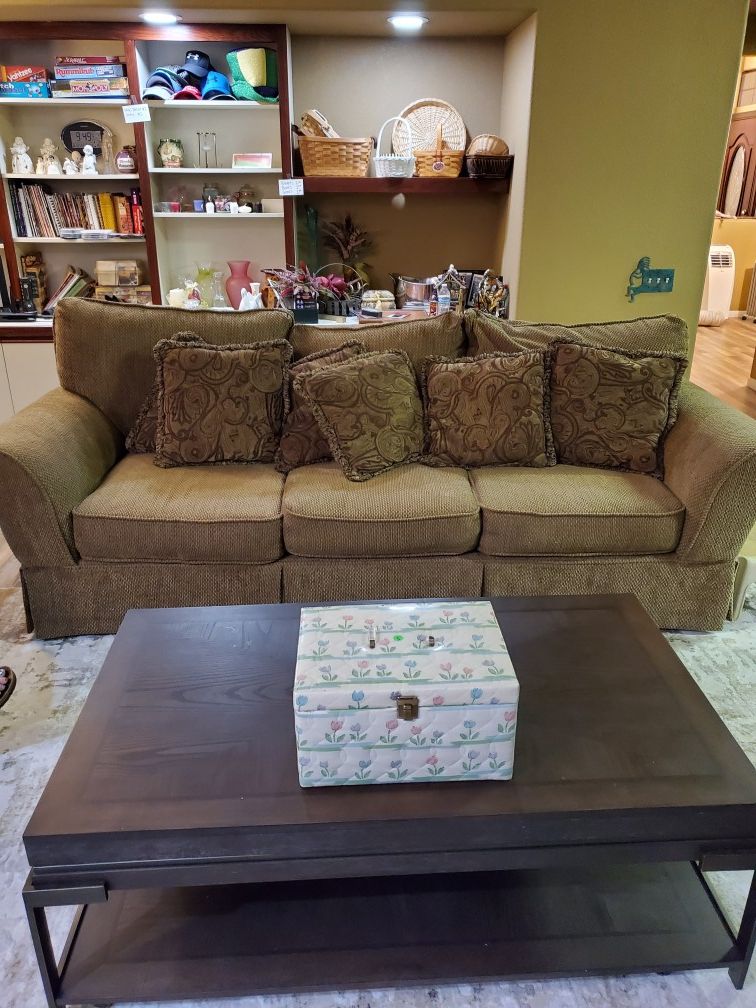 Ramona Estate Sale Fri/Sat 9- 3 pm Everything must go!