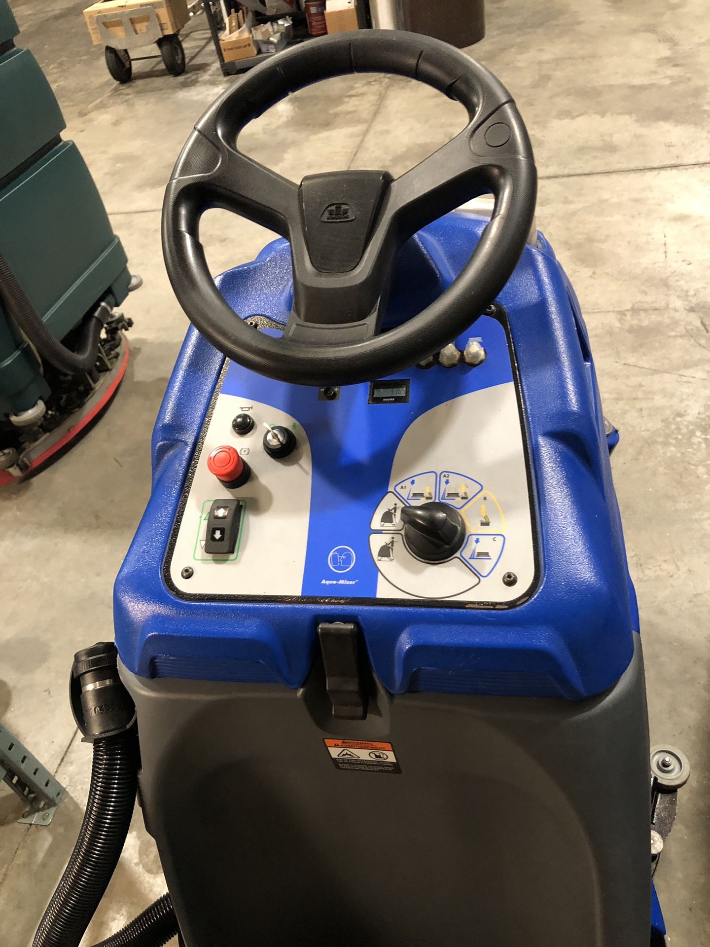 Windsor iScrub 2 20x stand on floor scrubber