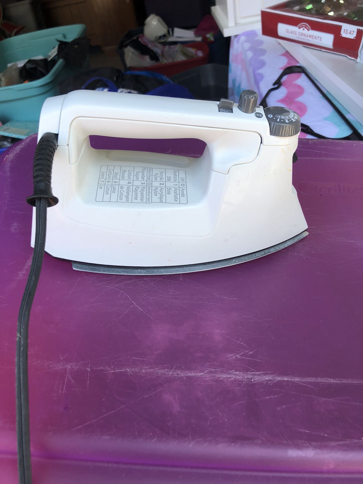 Ultra Ease Proctor Silex Electric Steam Iron, model 17109