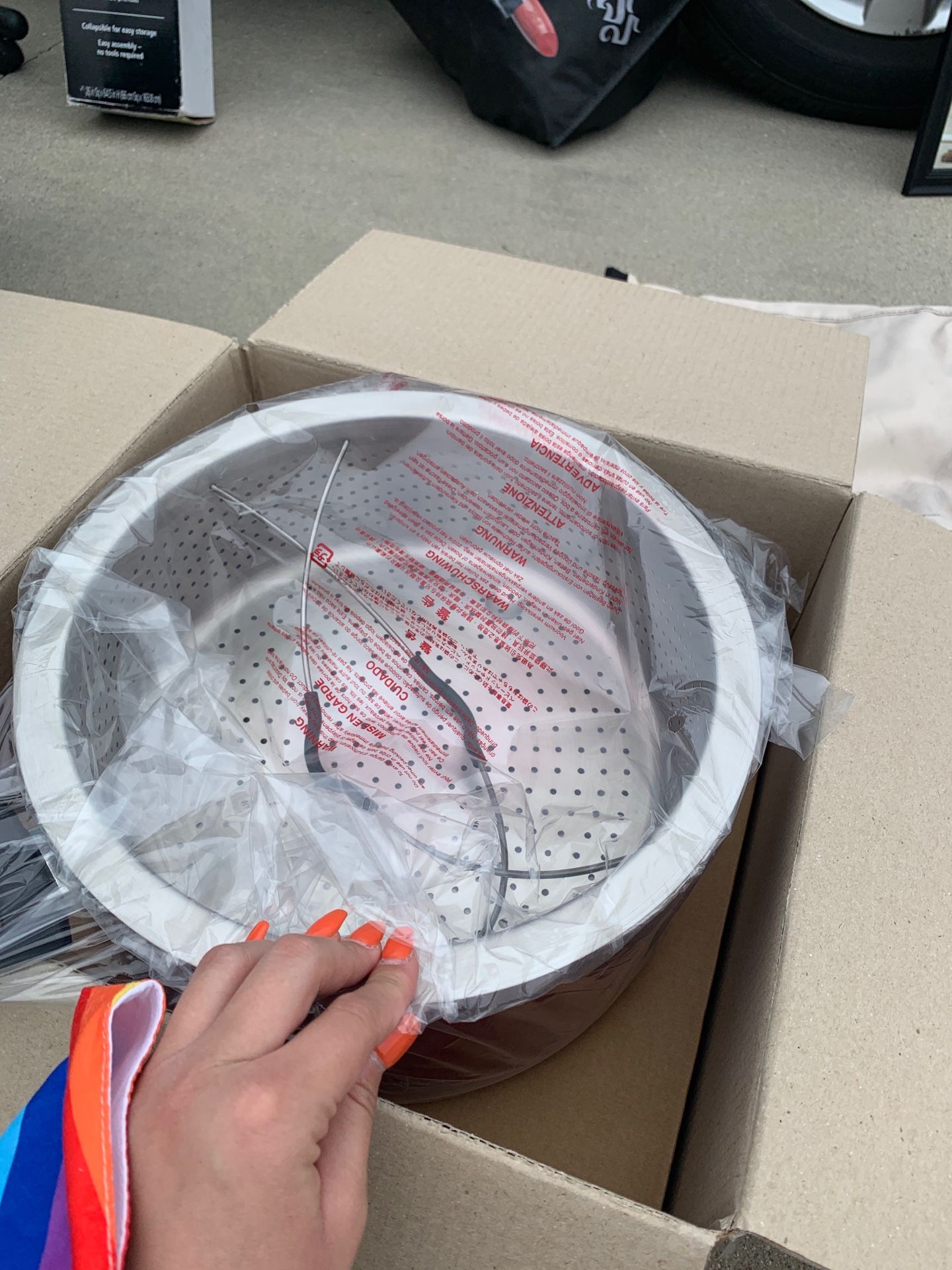 Pot with strainer