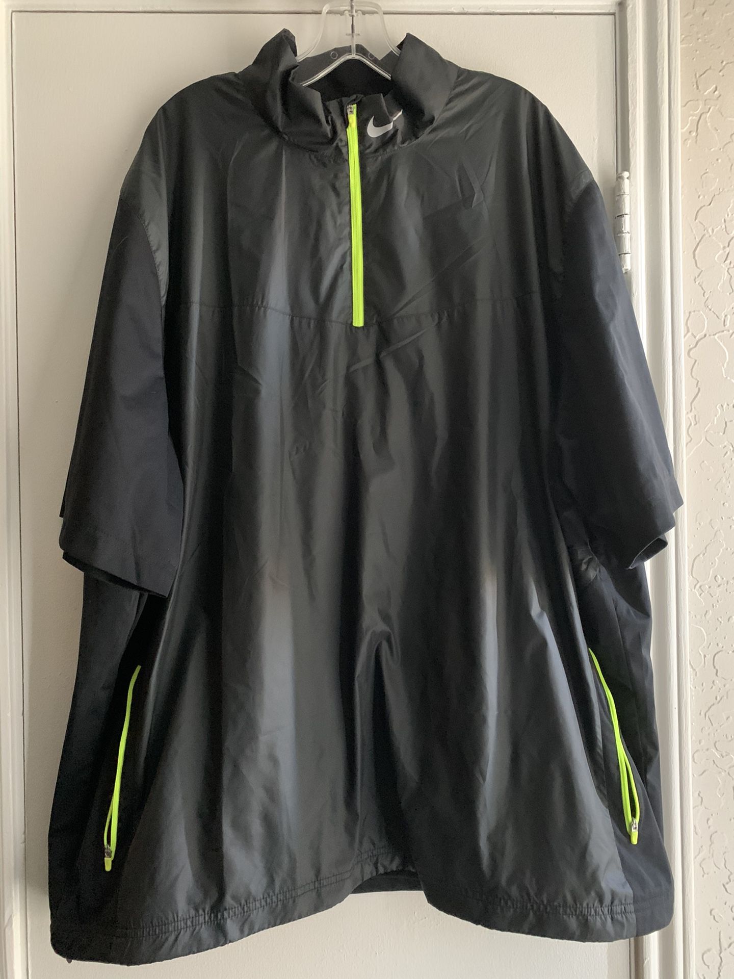 Nike short sleeve Windbreaker