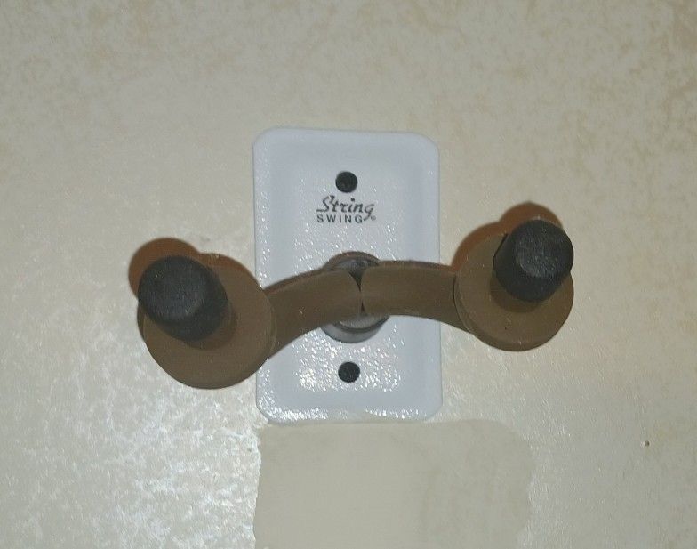 "String swing" guitar hanger set (2)