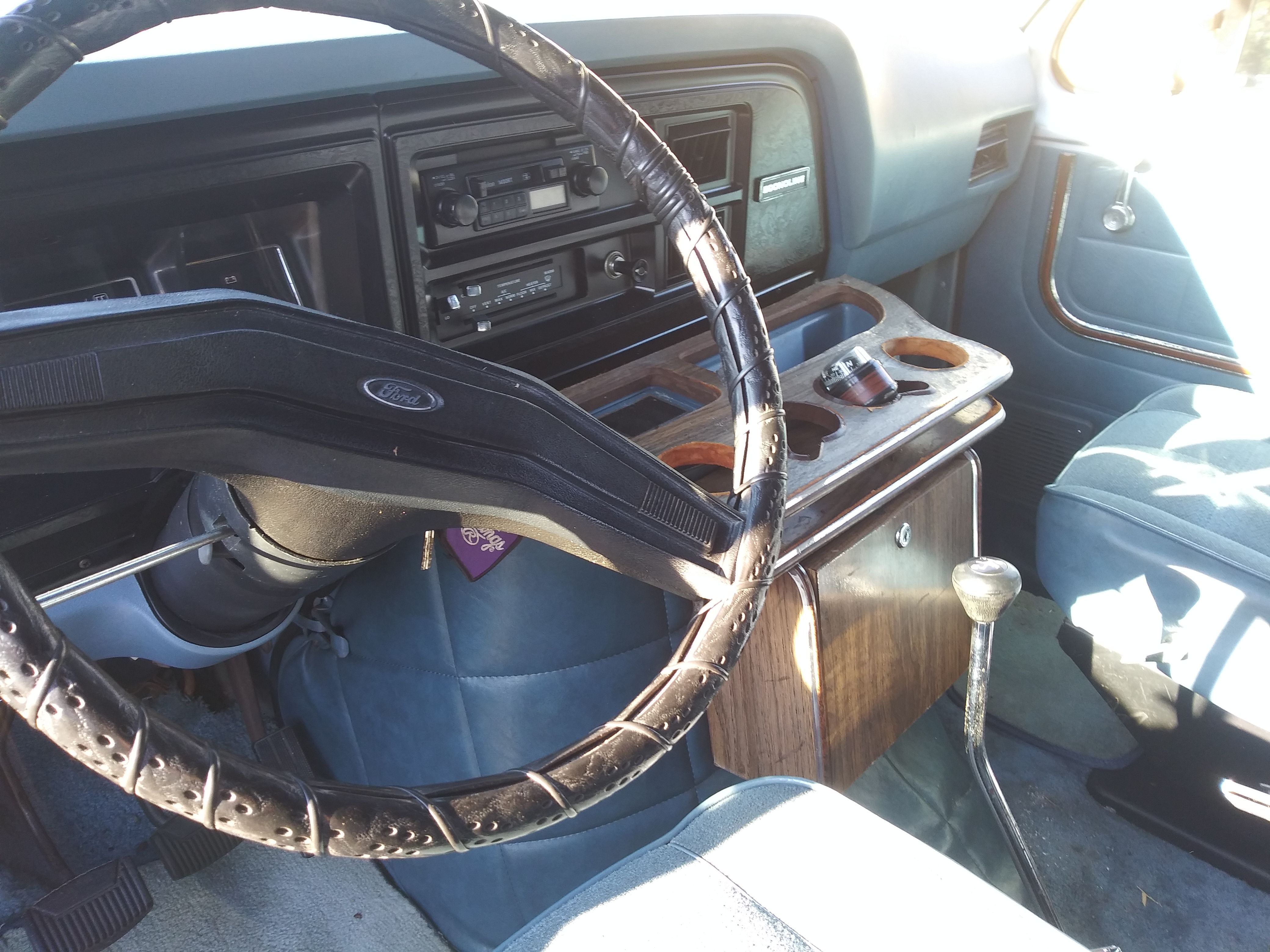 Econo line 1982 custom van