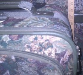 22 Inch rolling suitcase LUGGAGE- In Good Condition  Thumbnail