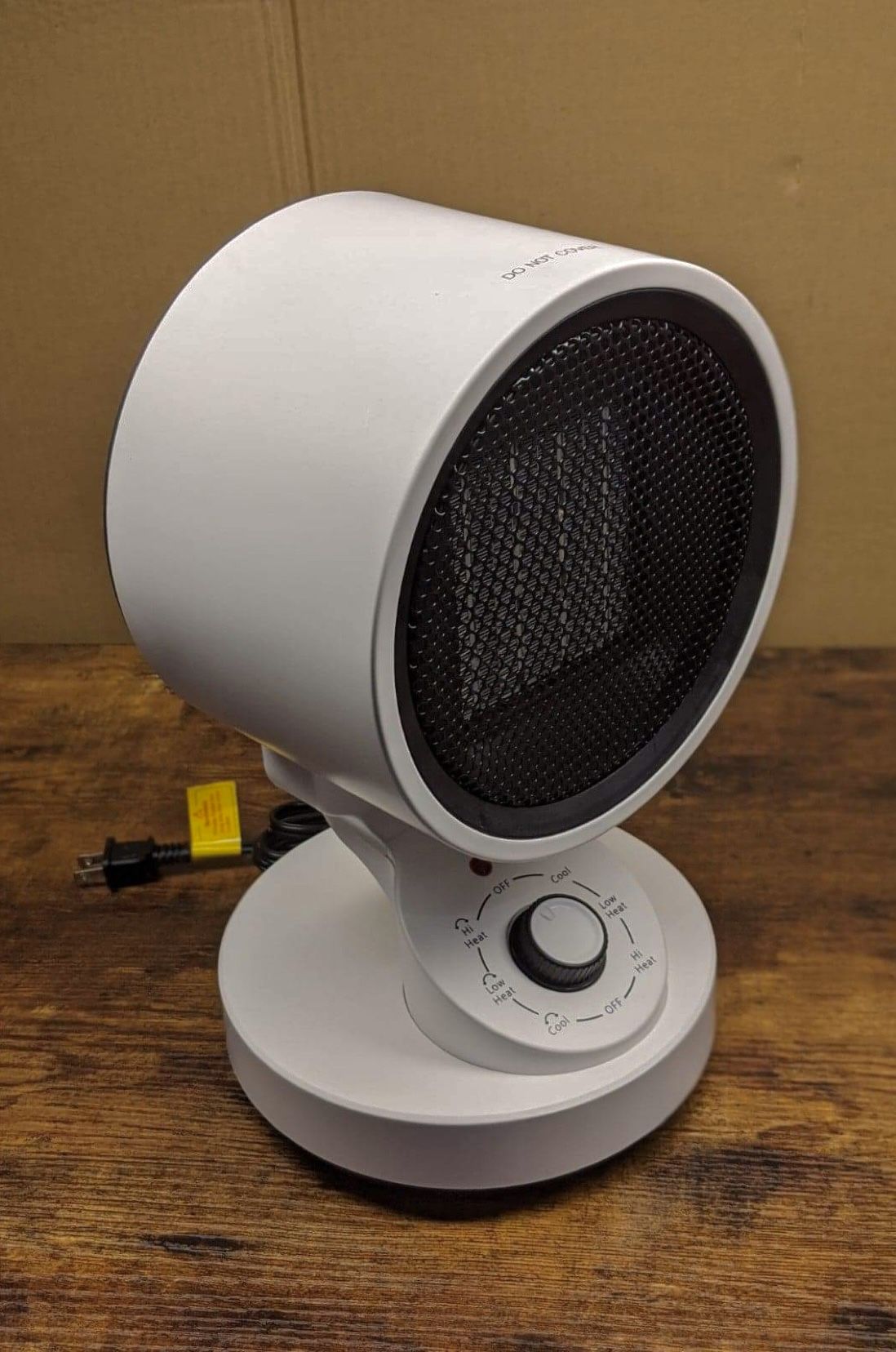 1500W Tabletop Portable Oscillating Ceramic Heater with Cooling Fan For Offices, Bedrooms, Classrooms, Basements