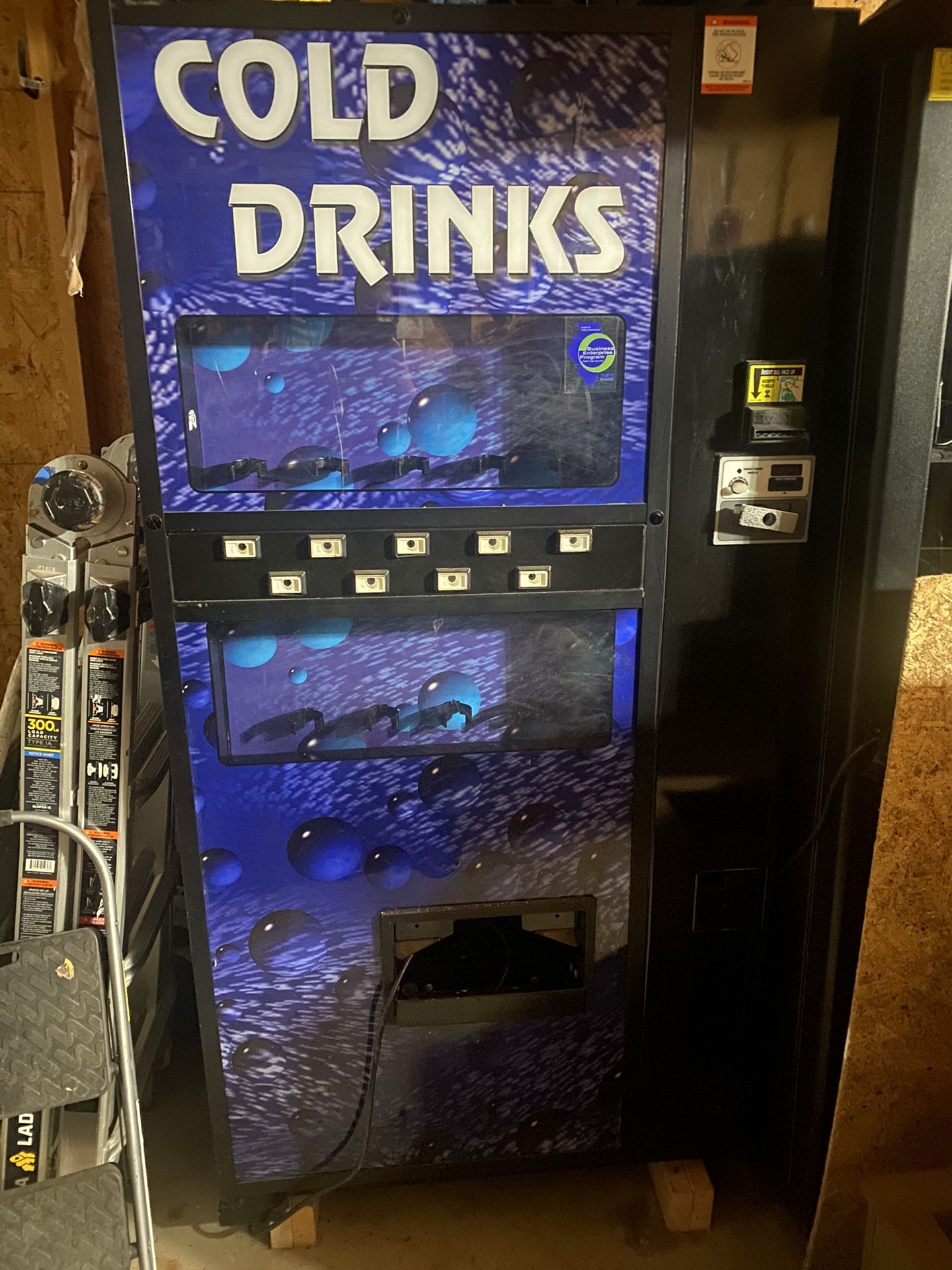 Vending machine for Sale in Chicago, IL OfferUp