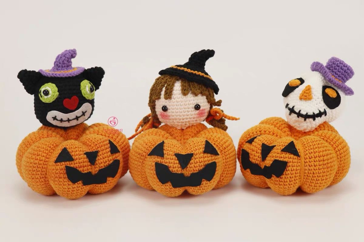New! Hand Knit Pumpkins | Phone Holder | Fall Decor | Halloween Holiday theme | Desktop Decor Stands