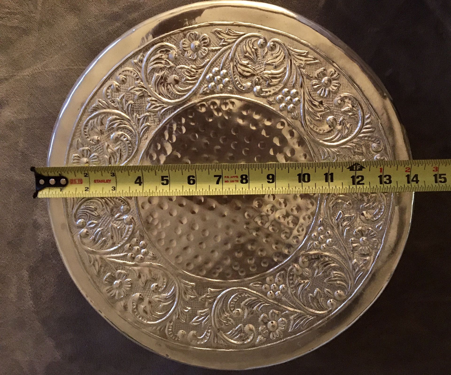 Elegant 14Wx5H Silver Aluminum Cake Stand